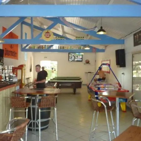 Kemping Spacieux Sans Cuisine Avec Terrasse - 6 Personnes - Api-1-52-608 Badefols-sur-Dordogne